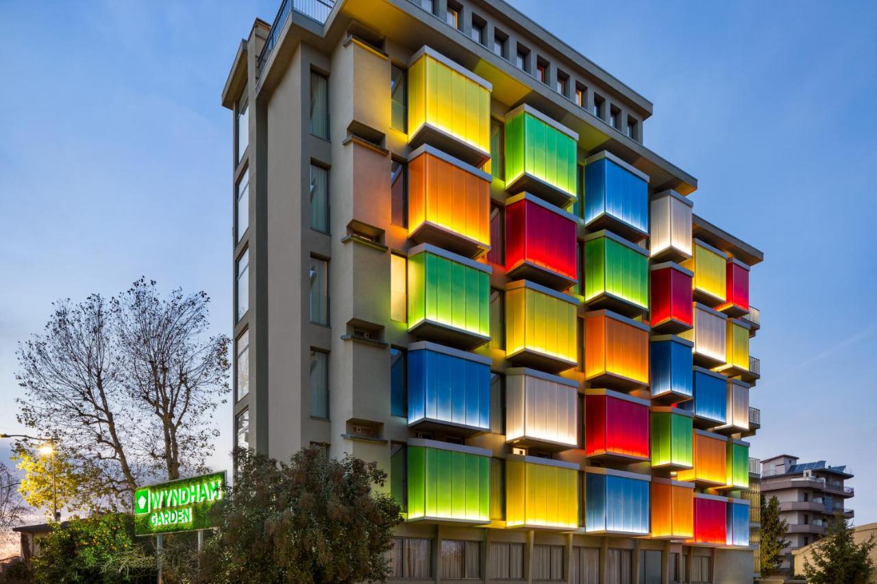 Wyndham Garden Florens Exteriör bild