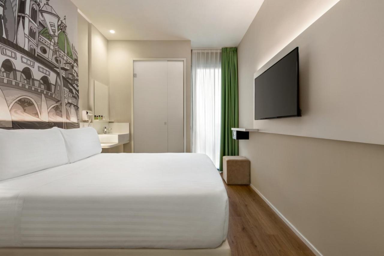 Wyndham Garden Florens Exteriör bild